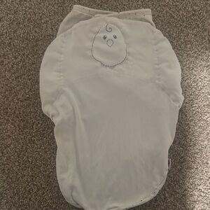 Nested Bean White Zen Swaddle Classic Baby Swaddle with Star Pattern